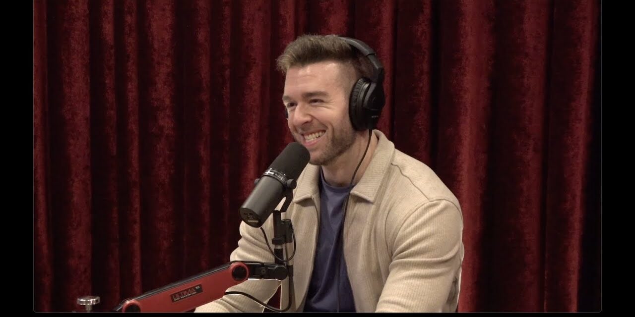 Joe Rogan Experience #2239 – Derek, More Plates More Dates