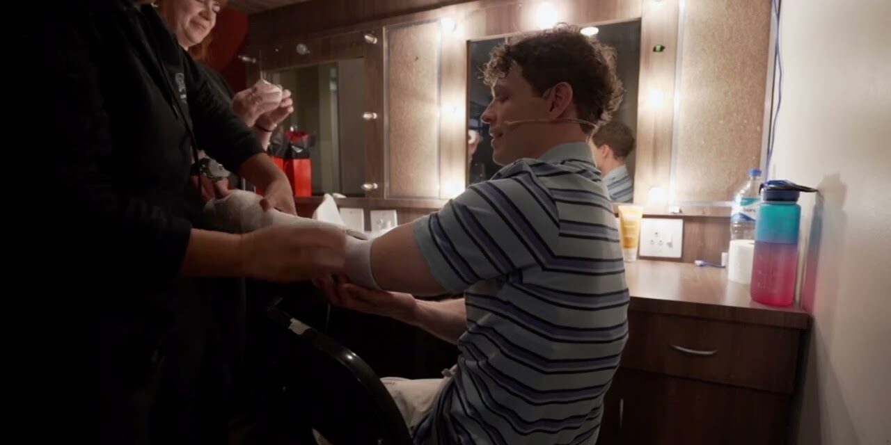 Go Behind the Scenes of Dear Evan Hansen! 🎥