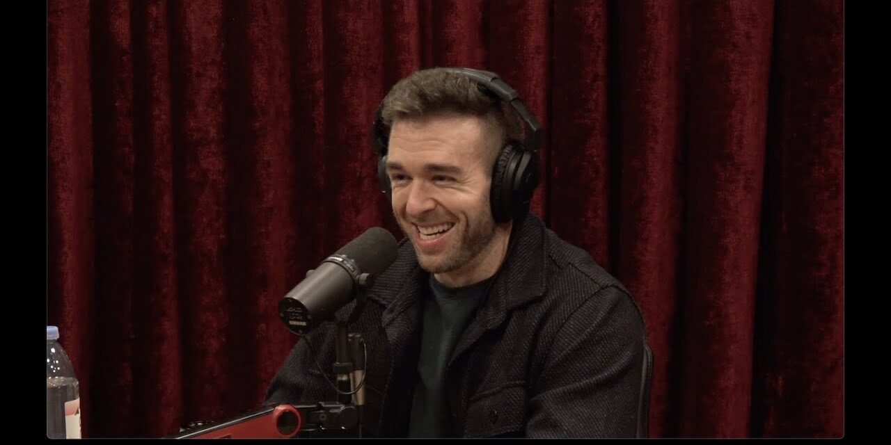 Joe Rogan Experience #2421 – Derek, More Plates More Dates