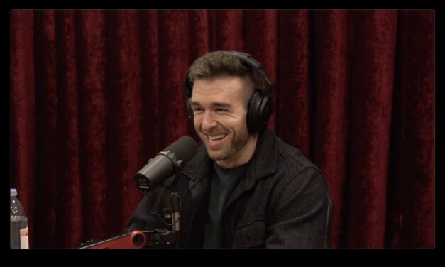 Joe Rogan Experience #2421 – Derek, More Plates More Dates