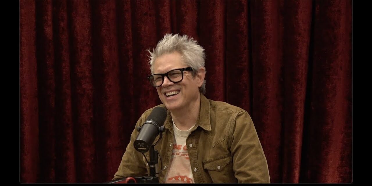 Joe Rogan Experience #2439 – Johnny Knoxville