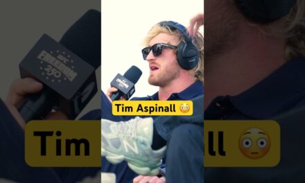 Tom Aspinall Finger Question..😂🤦🏻‍♂️